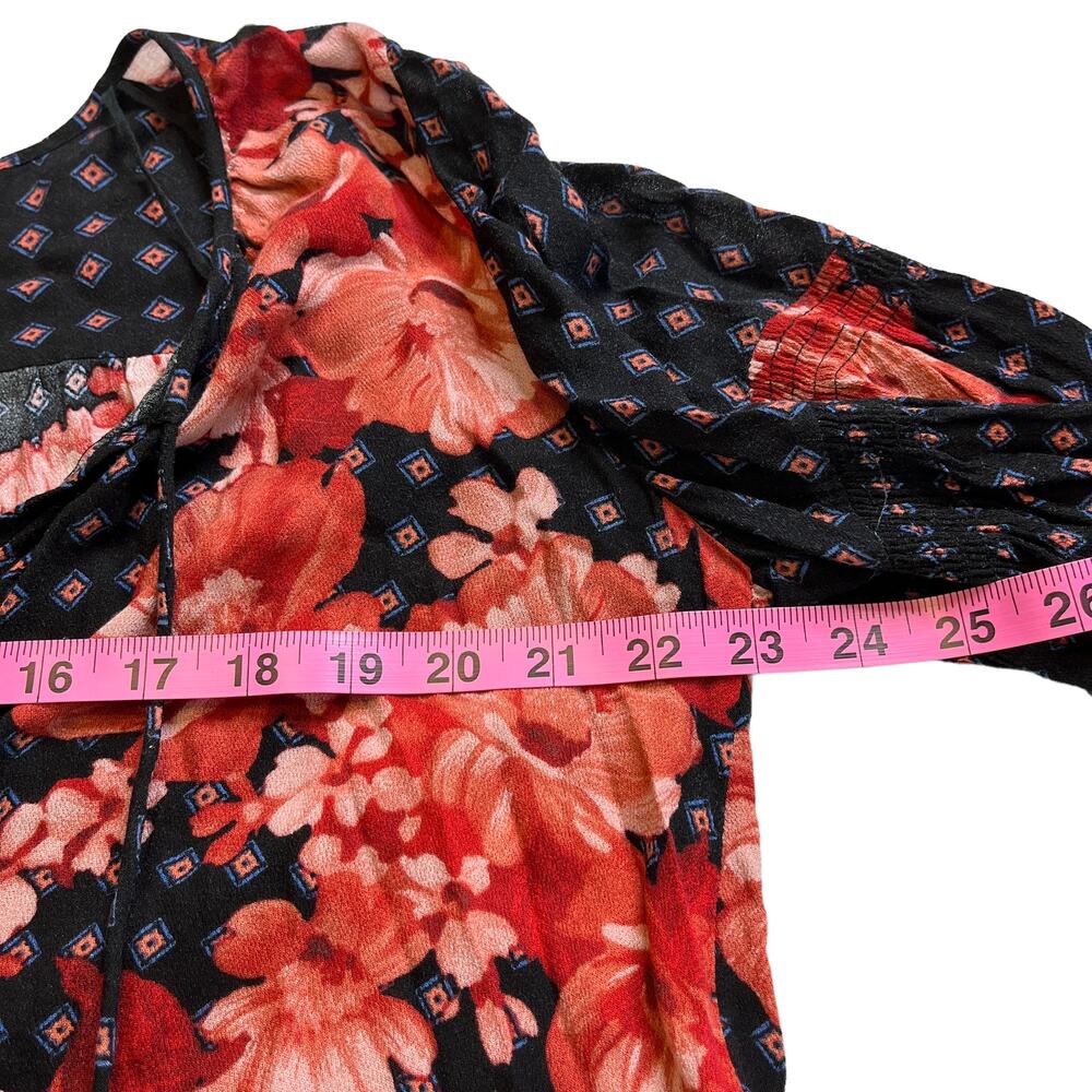 Free People Red Black Long Balloon Sleeve Floral Print V-Neck Boho Top Size XS - Picture 8 of 9